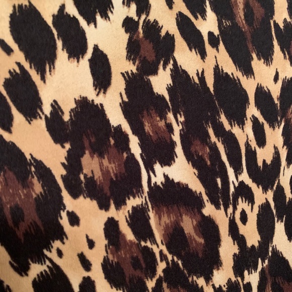 Cheetah print top - Picture 2 of 3